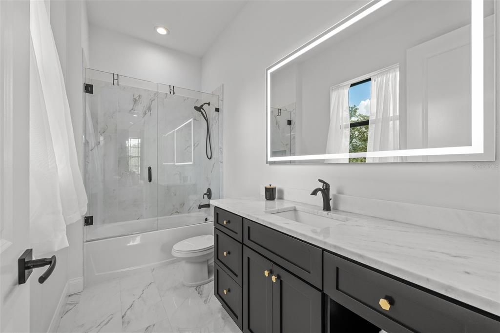 For Sale: $6,895,000 (6 beds, 6 baths, 9474 Square Feet)