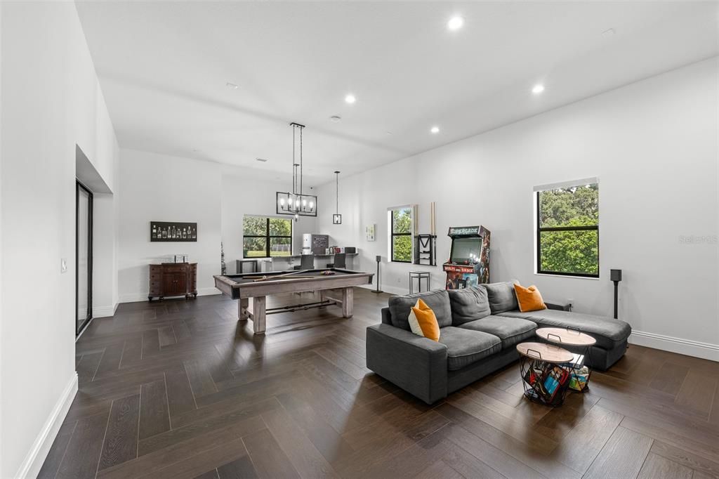 For Sale: $6,895,000 (6 beds, 6 baths, 9474 Square Feet)