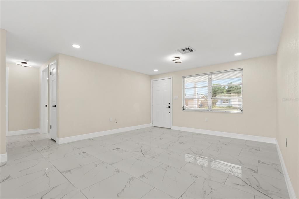En Venta: $289,900 (3 camas, 2 baños, 1280 Pies cuadrados)