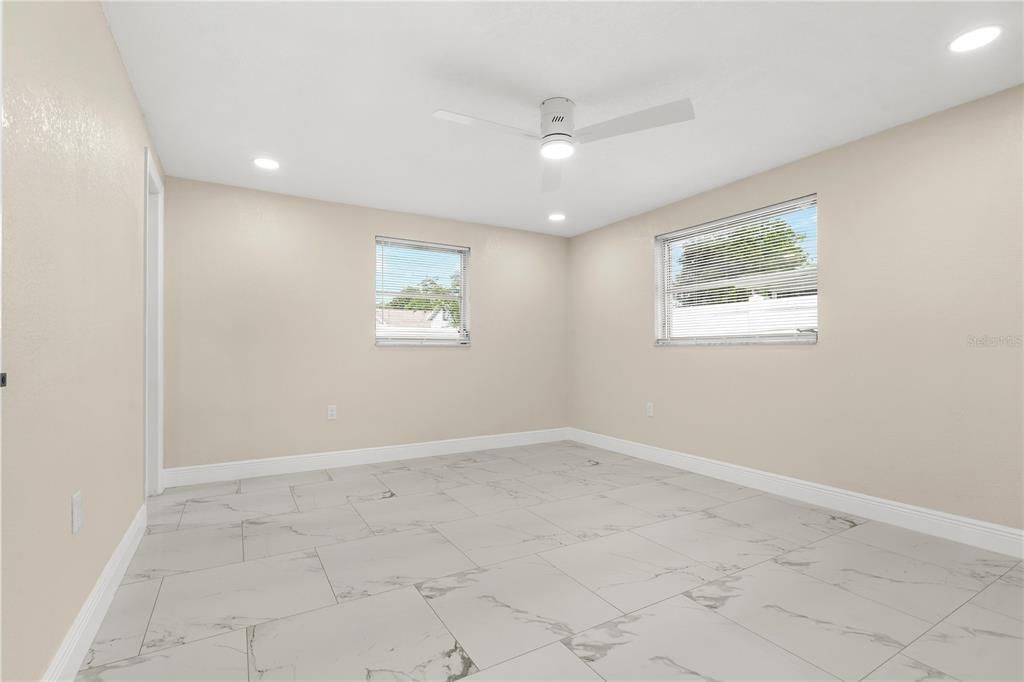 En Venta: $289,900 (3 camas, 2 baños, 1280 Pies cuadrados)