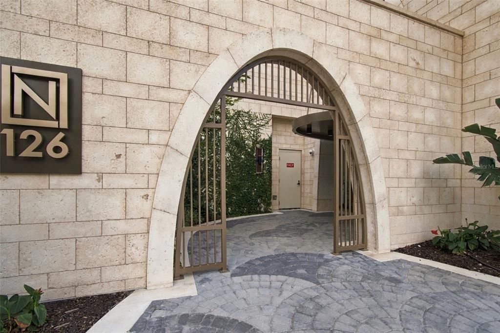 En Venta: $2,299,000 (3 camas, 3 baños, 2156 Pies cuadrados)