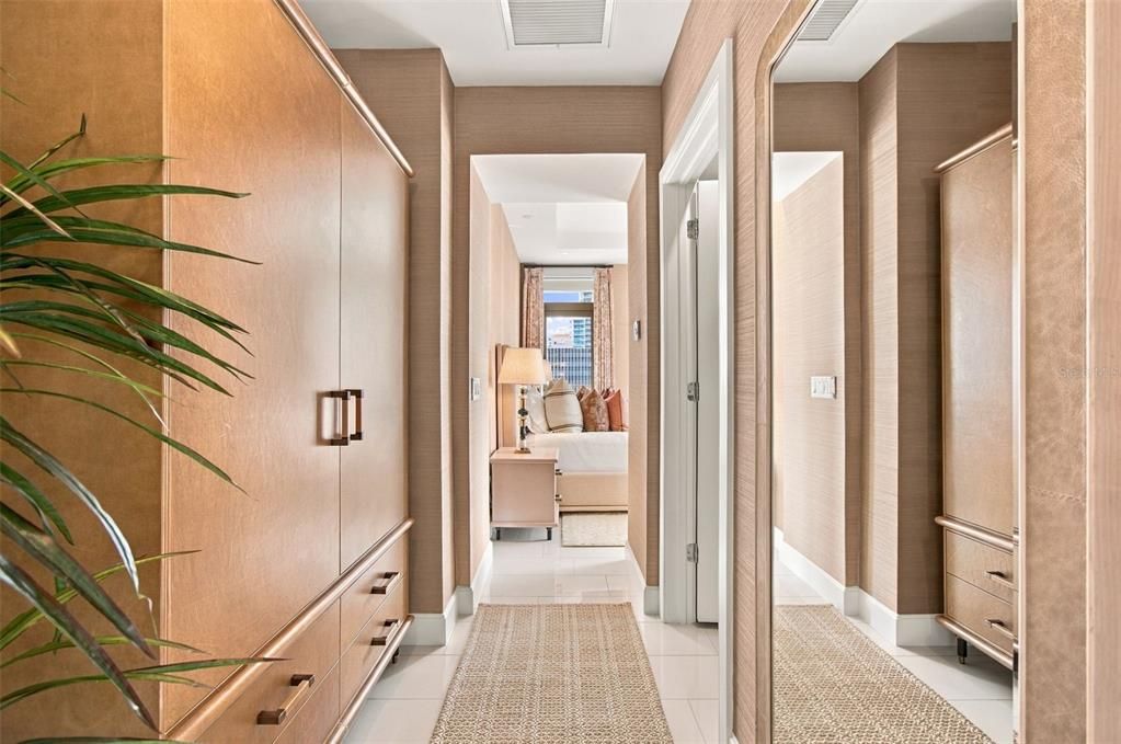 En Venta: $2,299,000 (3 camas, 3 baños, 2156 Pies cuadrados)
