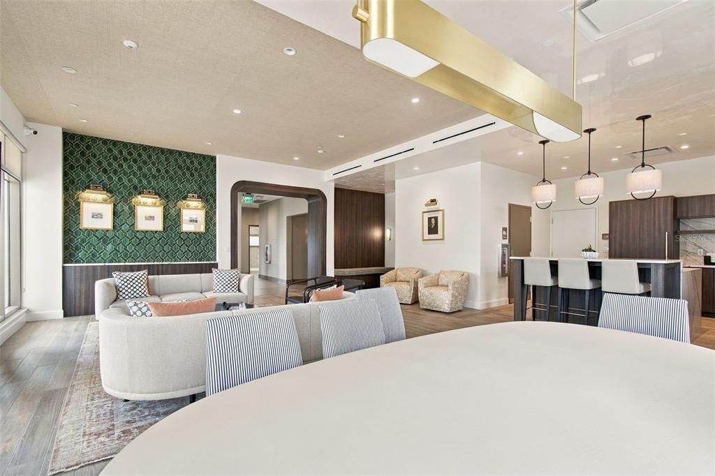 En Venta: $2,299,000 (3 camas, 3 baños, 2156 Pies cuadrados)