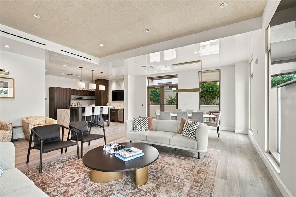 En Venta: $2,299,000 (3 camas, 3 baños, 2156 Pies cuadrados)