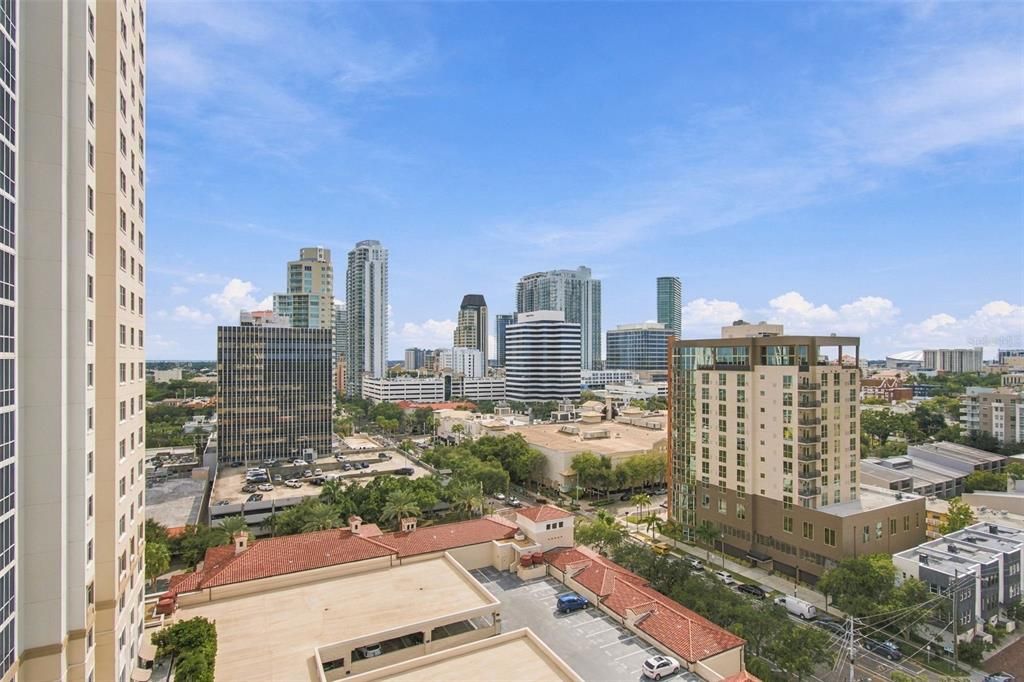 En Venta: $2,299,000 (3 camas, 3 baños, 2156 Pies cuadrados)