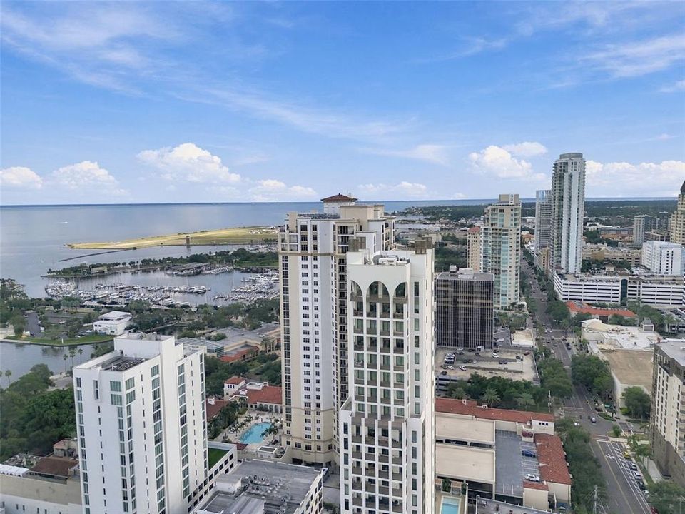 En Venta: $2,299,000 (3 camas, 3 baños, 2156 Pies cuadrados)