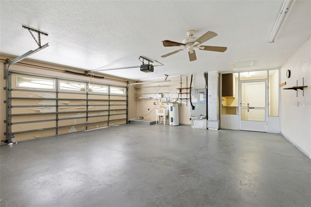En Venta: $299,900 (3 camas, 2 baños, 1713 Pies cuadrados)