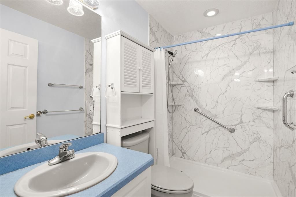 En Venta: $299,900 (3 camas, 2 baños, 1713 Pies cuadrados)