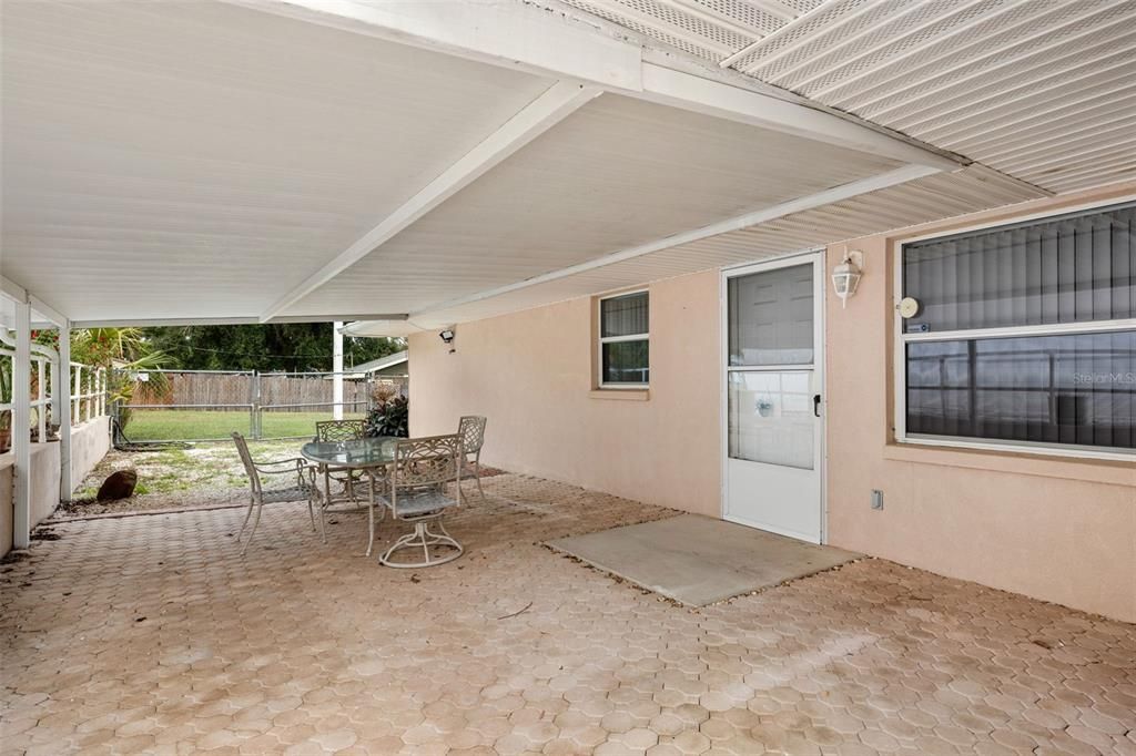 En Venta: $299,900 (3 camas, 2 baños, 1713 Pies cuadrados)