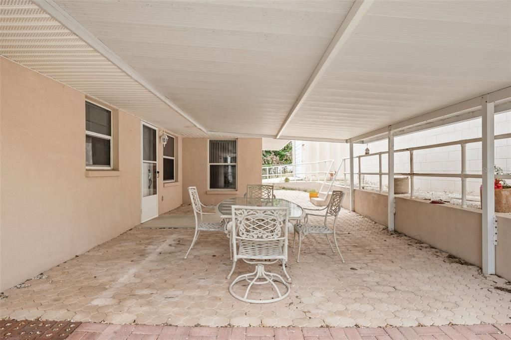 En Venta: $299,900 (3 camas, 2 baños, 1713 Pies cuadrados)