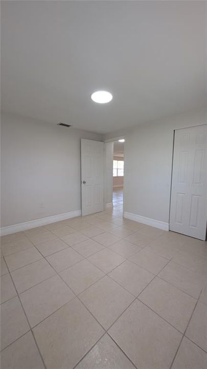 For Rent: $1,600 (2 beds, 1 baths, 905 Square Feet)