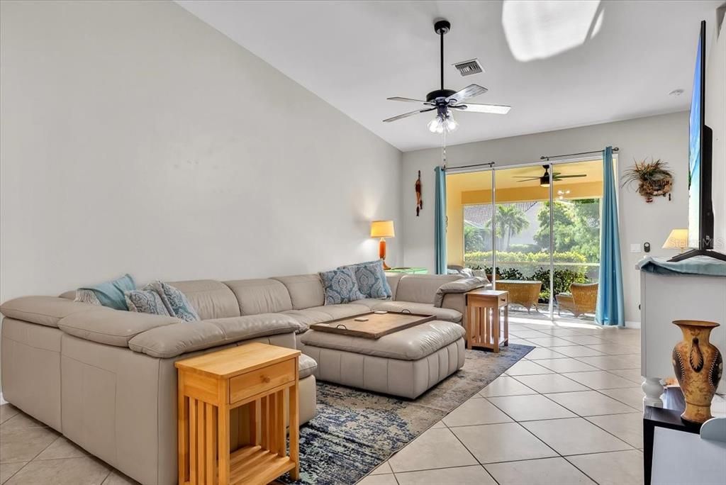 For Sale: $249,900 (3 beds, 2 baths, 1765 Square Feet)