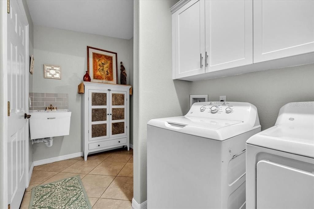 For Sale: $249,900 (3 beds, 2 baths, 1765 Square Feet)