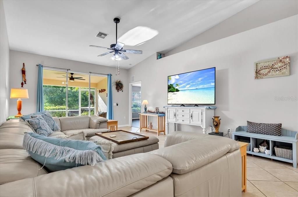 For Sale: $249,900 (3 beds, 2 baths, 1765 Square Feet)