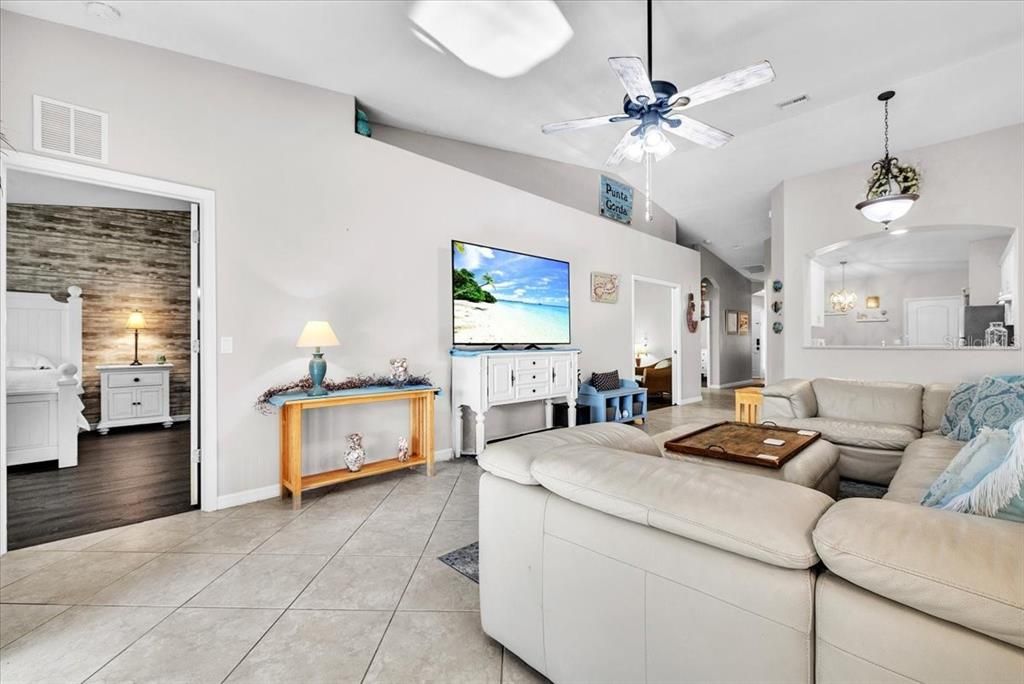 For Sale: $249,900 (3 beds, 2 baths, 1765 Square Feet)