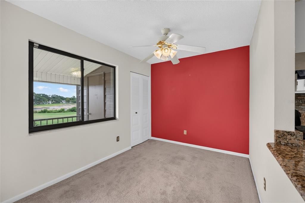 For Sale: $119,000 (2 beds, 1 baths, 1027 Square Feet)