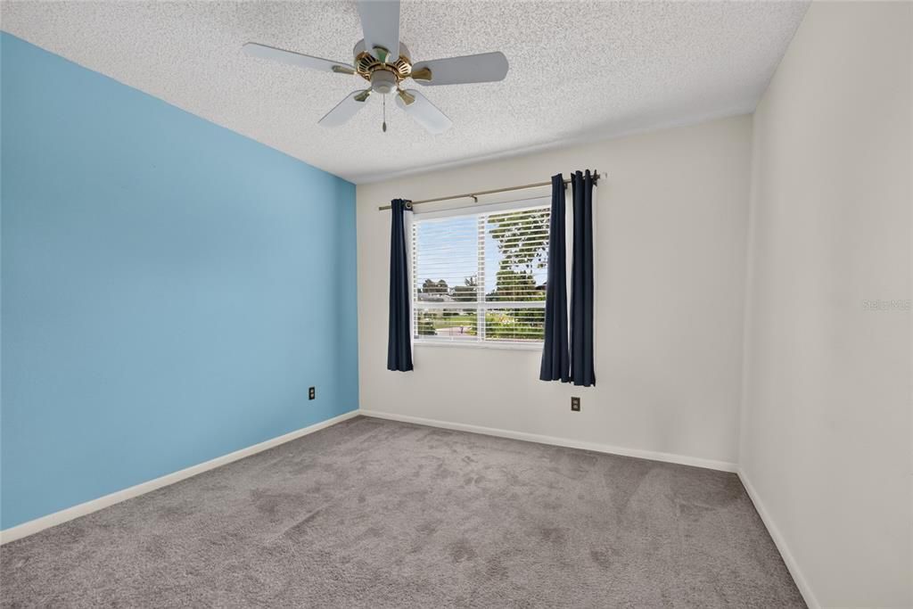 For Sale: $119,000 (2 beds, 1 baths, 1027 Square Feet)