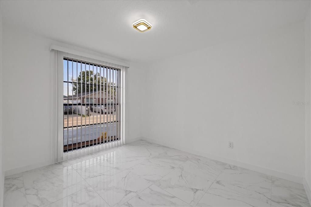 For Sale: $394,900 (4 beds, 2 baths, 1173 Square Feet)