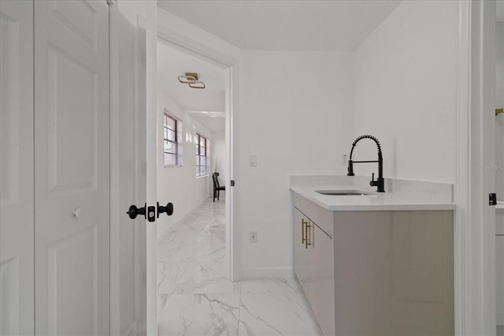 For Sale: $394,900 (4 beds, 2 baths, 1173 Square Feet)