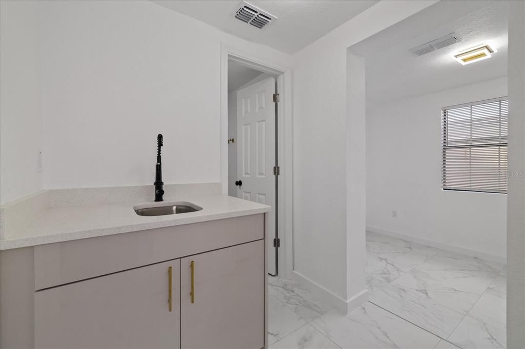 For Sale: $394,900 (4 beds, 2 baths, 1173 Square Feet)