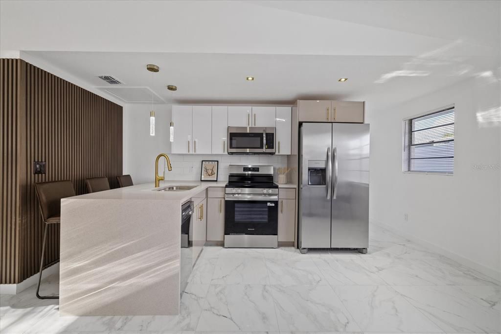 For Sale: $394,900 (4 beds, 2 baths, 1173 Square Feet)