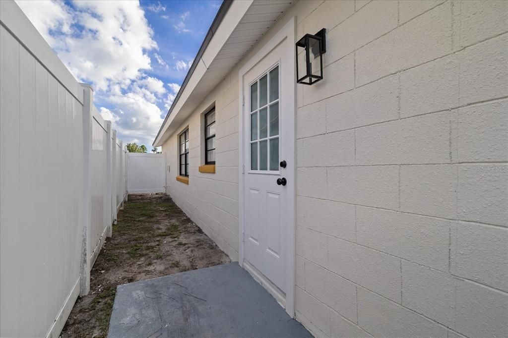 For Sale: $394,900 (4 beds, 2 baths, 1173 Square Feet)
