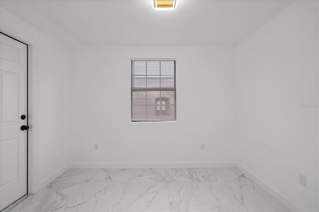 For Sale: $394,900 (4 beds, 2 baths, 1173 Square Feet)