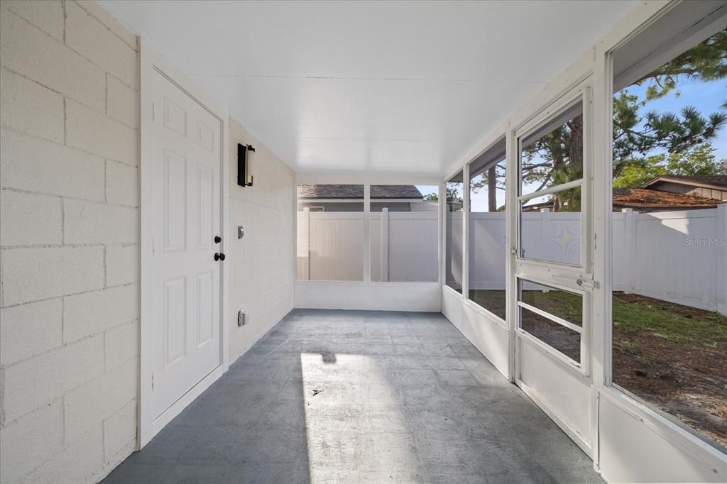 For Sale: $394,900 (4 beds, 2 baths, 1173 Square Feet)