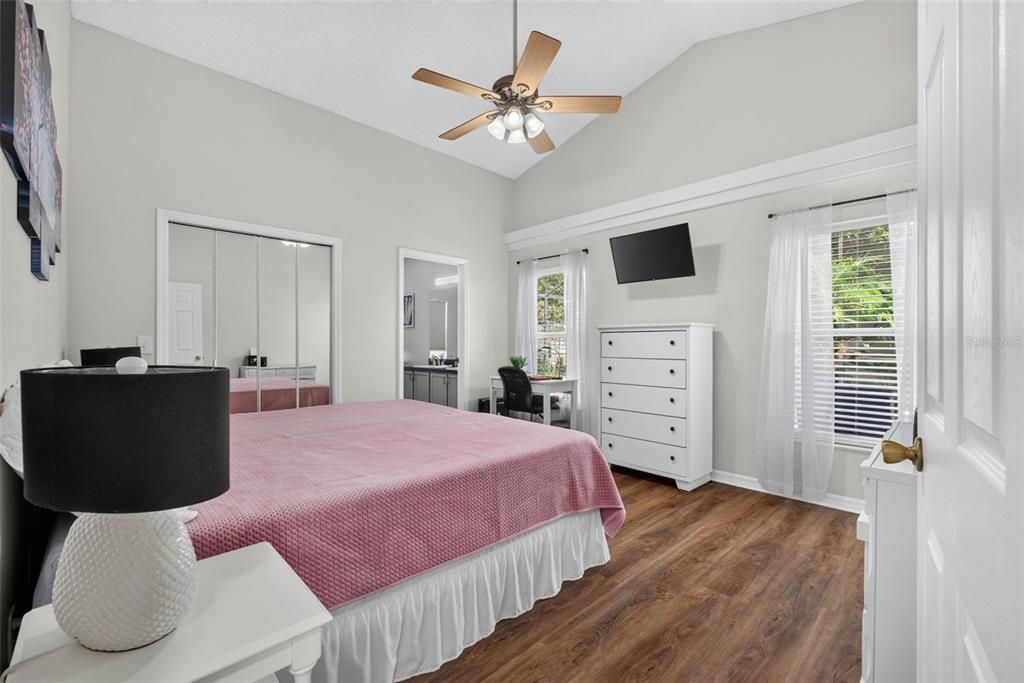 Active With Contract: $385,000 (3 beds, 2 baths, 1628 Square Feet)