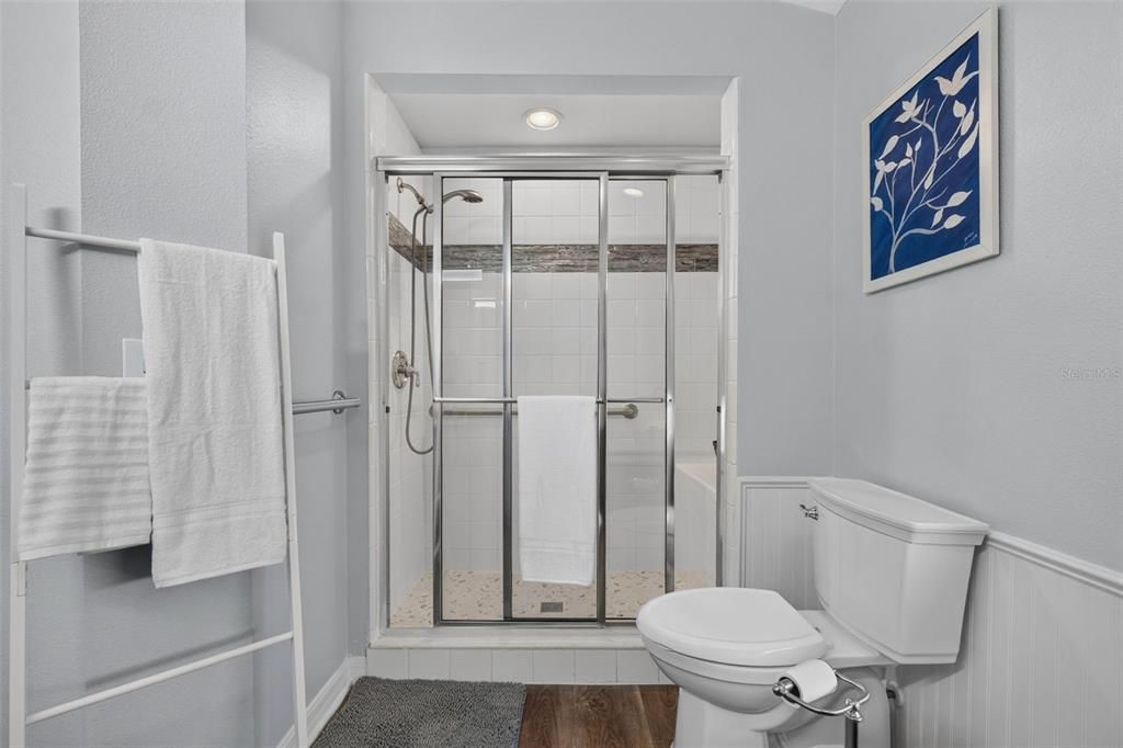 Active With Contract: $385,000 (3 beds, 2 baths, 1628 Square Feet)