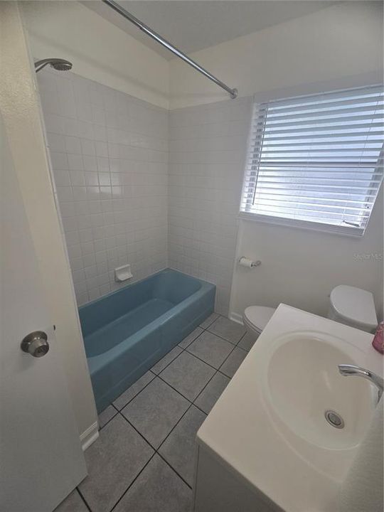 For Rent: $2,400 (2 beds, 1 baths, 1080 Square Feet)