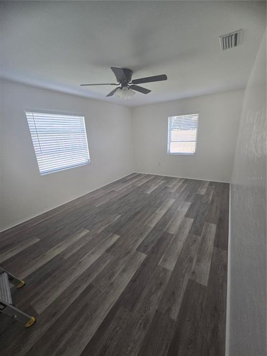 For Rent: $2,400 (2 beds, 1 baths, 1080 Square Feet)