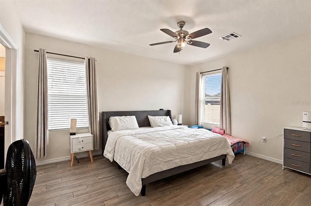 For Rent: $2,550 (3 beds, 2 baths, 1626 Square Feet)
