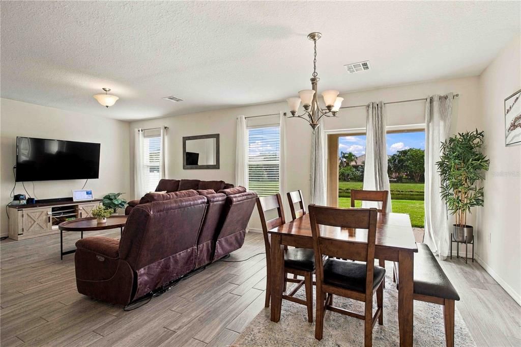 For Rent: $2,550 (3 beds, 2 baths, 1626 Square Feet)