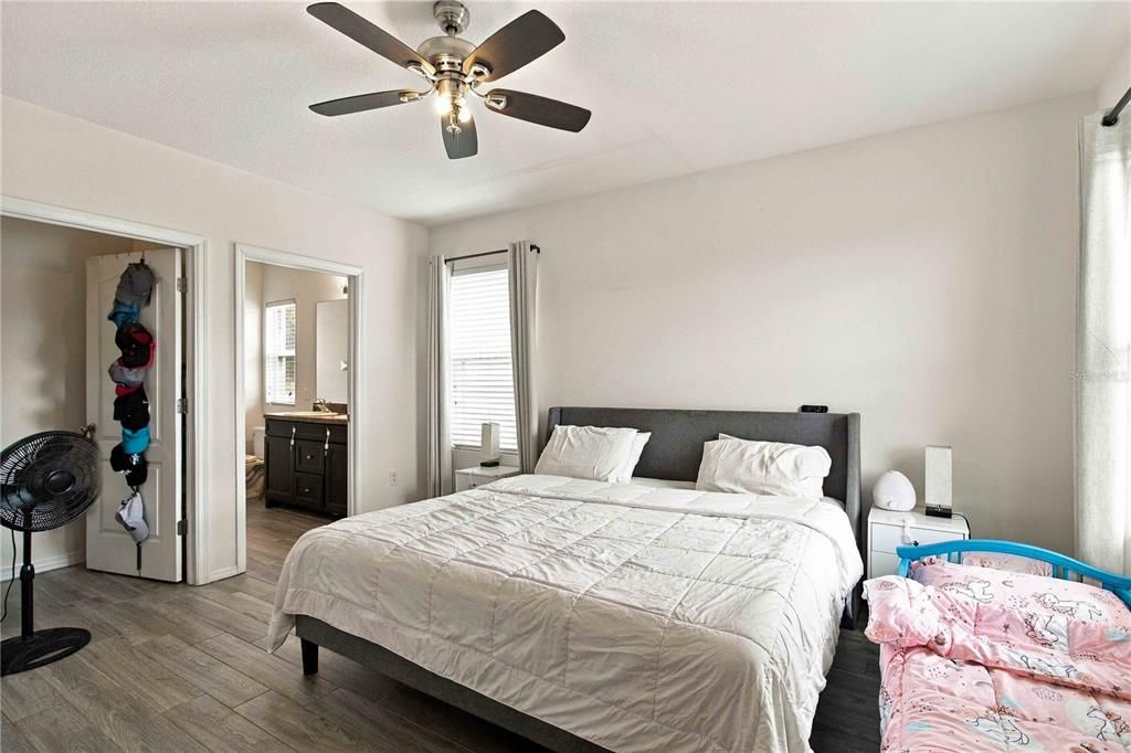 For Rent: $2,550 (3 beds, 2 baths, 1626 Square Feet)