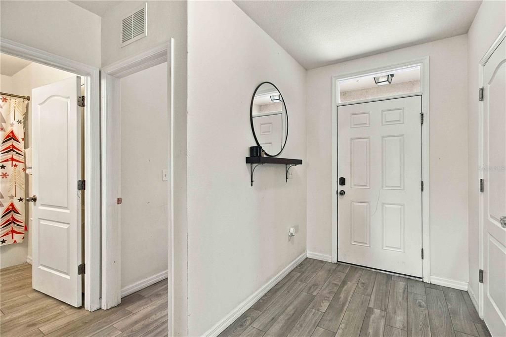 For Rent: $2,550 (3 beds, 2 baths, 1626 Square Feet)