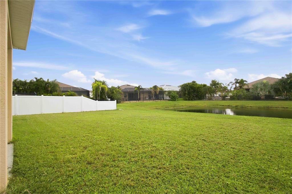 For Rent: $2,550 (3 beds, 2 baths, 1626 Square Feet)
