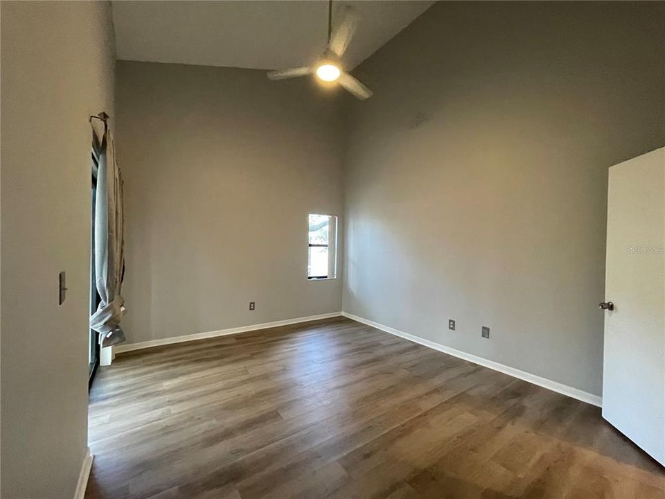 For Rent: $1,900 (2 beds, 2 baths, 1000 Square Feet)