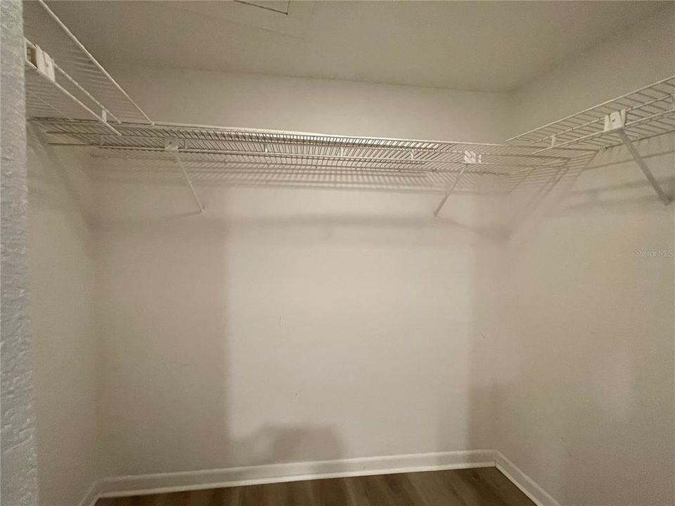 For Rent: $1,900 (2 beds, 2 baths, 1000 Square Feet)