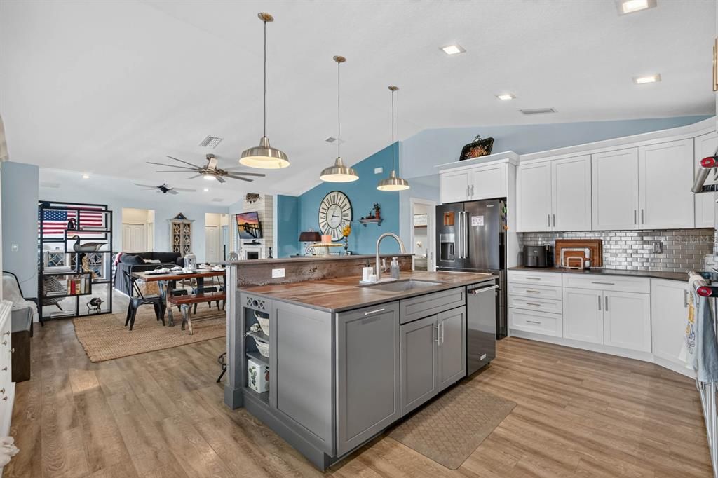For Sale: $1,599,500 (4 beds, 4 baths, 3269 Square Feet)
