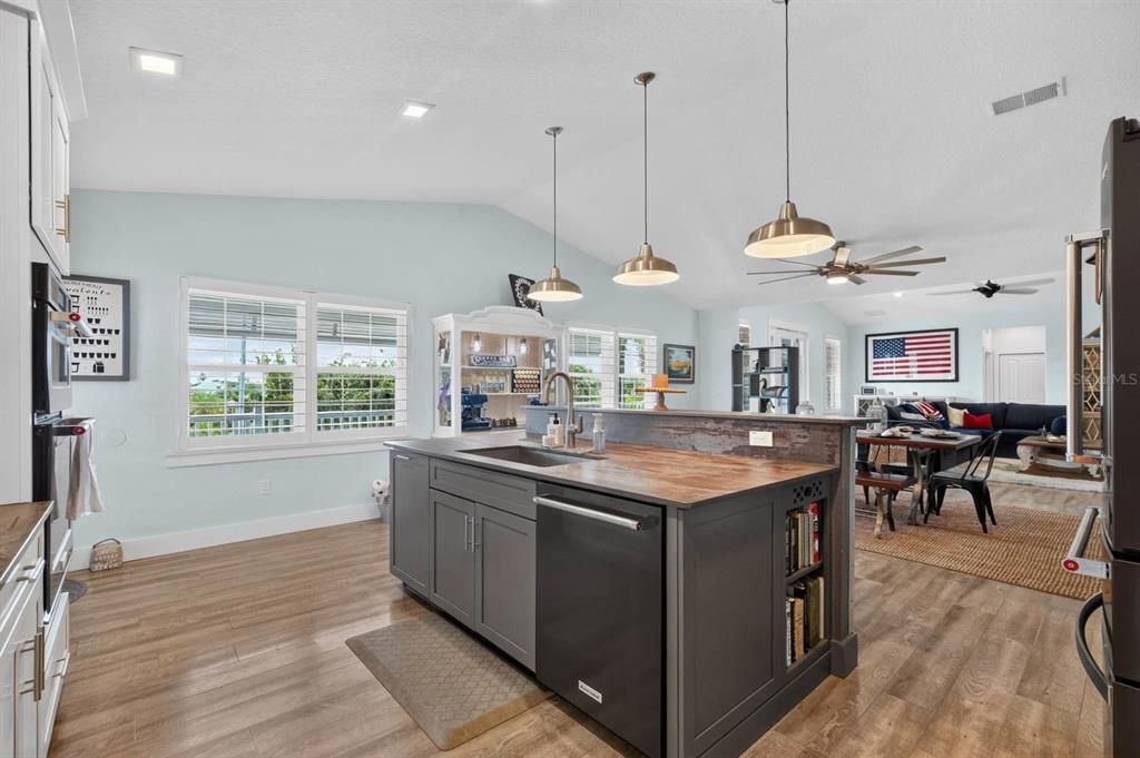 For Sale: $1,599,500 (4 beds, 4 baths, 3269 Square Feet)