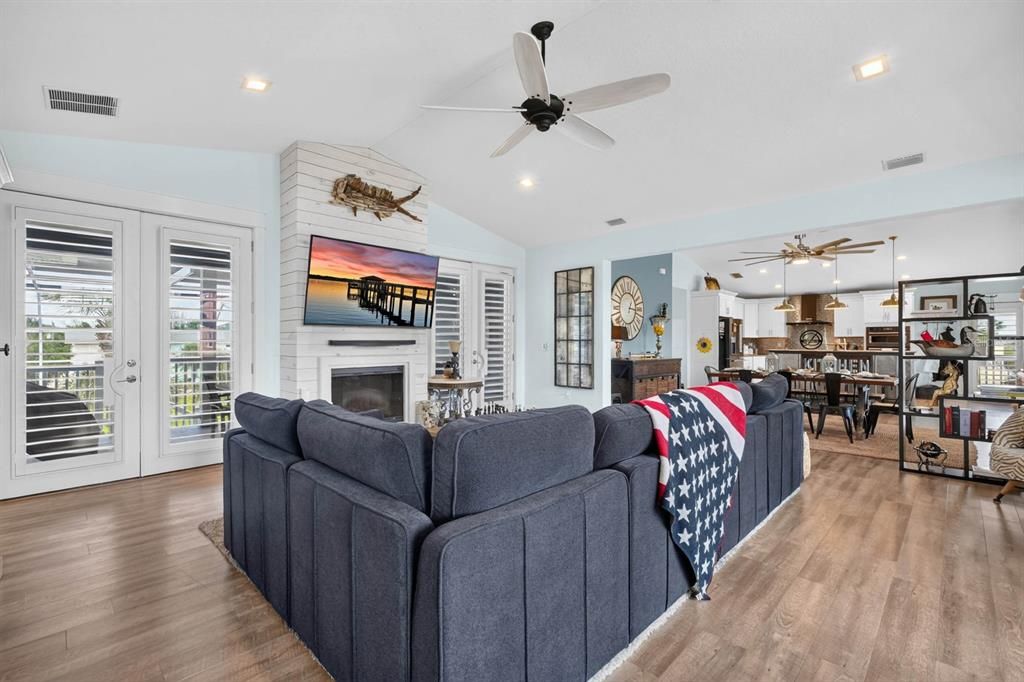 For Sale: $1,599,500 (4 beds, 4 baths, 3269 Square Feet)