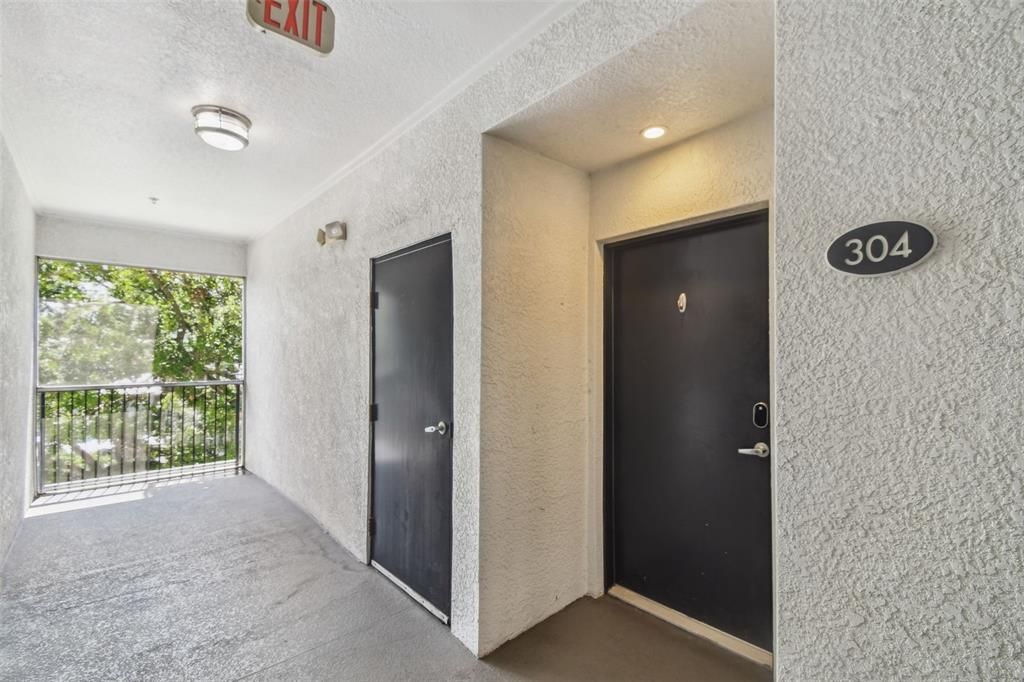For Sale: $630,000 (2 beds, 2 baths, 1349 Square Feet)