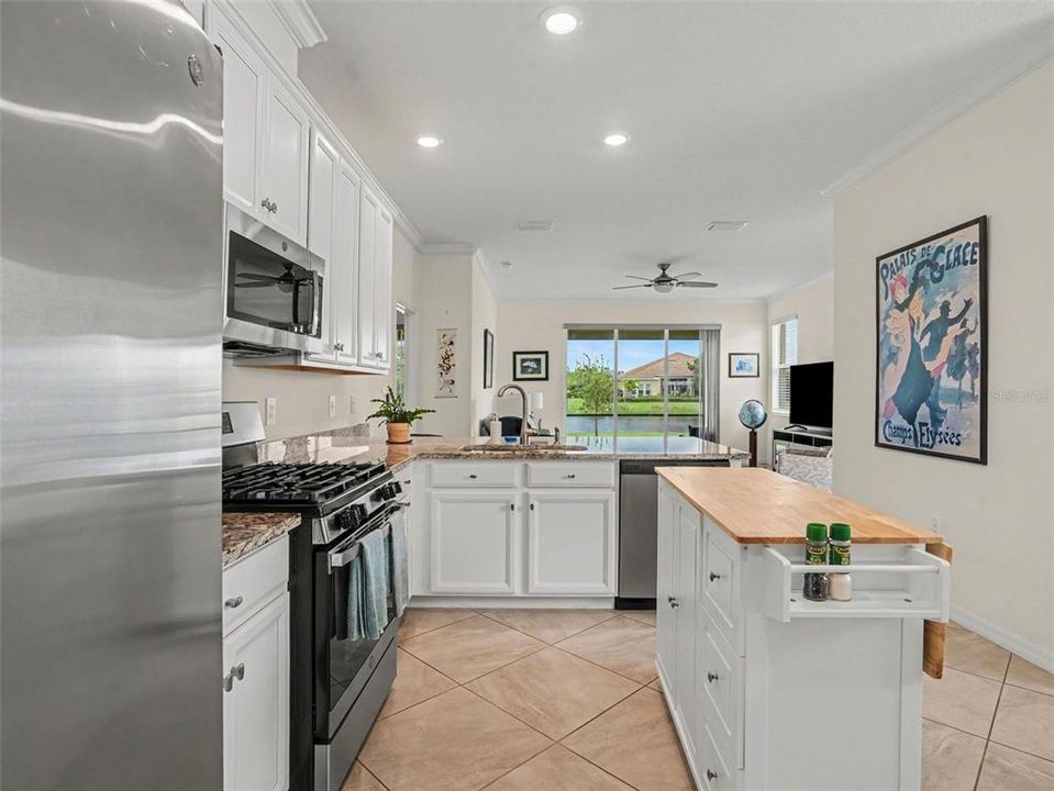 For Sale: $414,990 (3 beds, 2 baths, 1571 Square Feet)