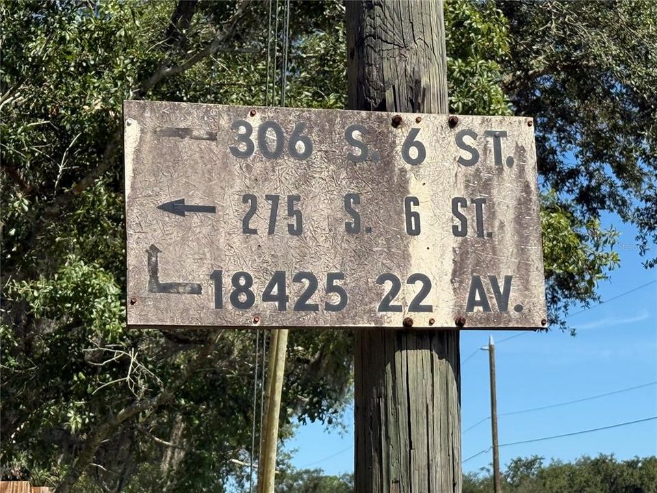 На продажу: $24,900 (0.23 acres)