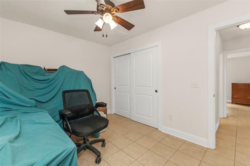 En Venta: $269,900 (3 camas, 2 baños, 1390 Pies cuadrados)