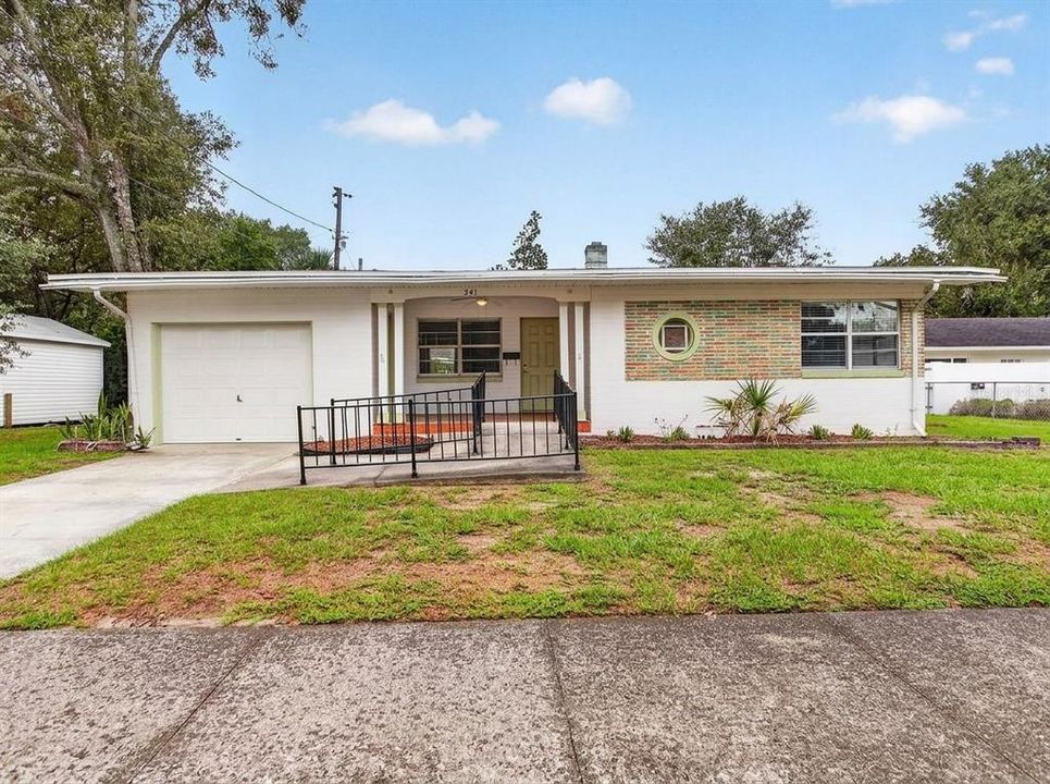 For Sale: $205,000 (3 beds, 1 baths, 863 Square Feet)