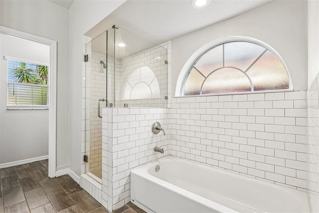 For Sale: $379,900 (3 beds, 2 baths, 1658 Square Feet)