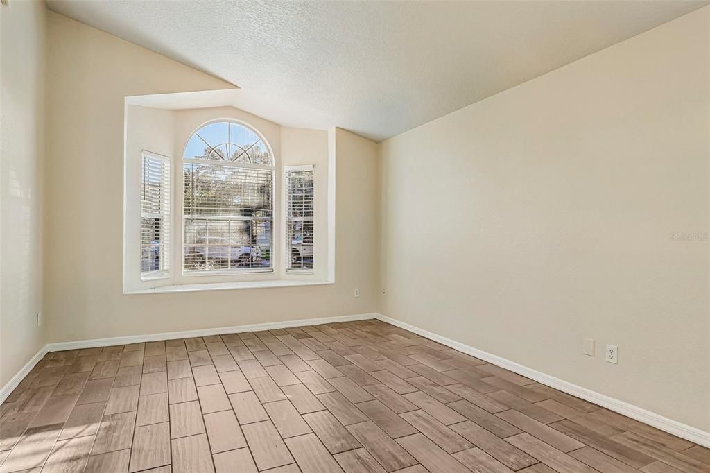 For Sale: $379,900 (3 beds, 2 baths, 1658 Square Feet)