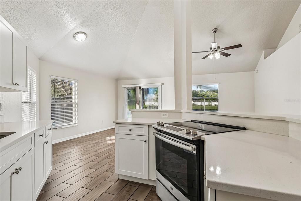 For Sale: $379,900 (3 beds, 2 baths, 1658 Square Feet)
